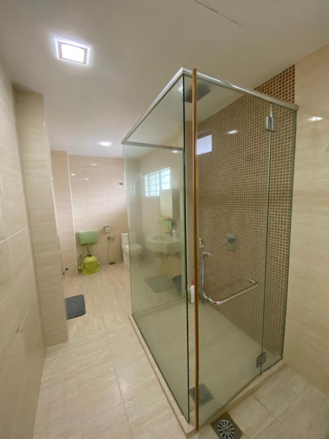Entire Residential Home•Jia Residences Bkt Serdang沙登温暖的家 Seri Kembangan Exterior foto